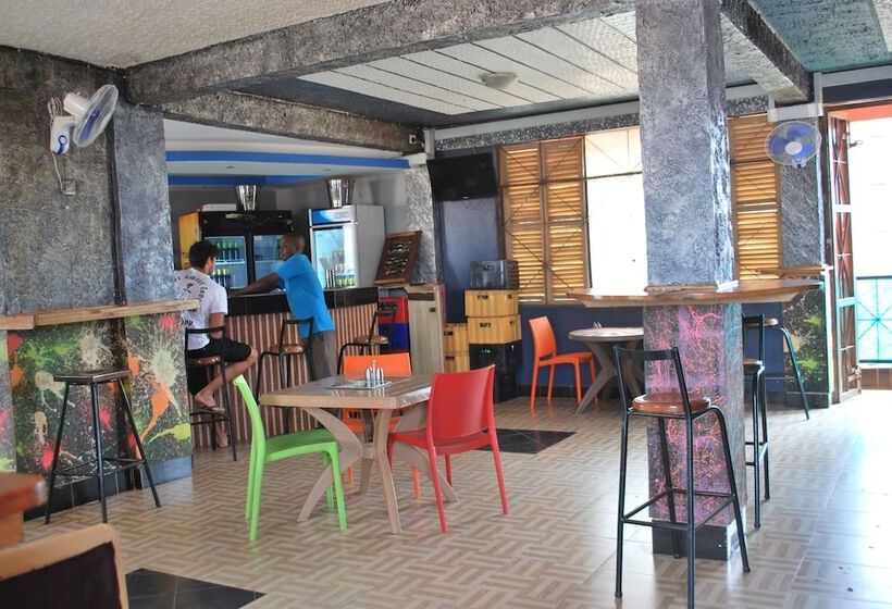 هتل Neptune Plaza