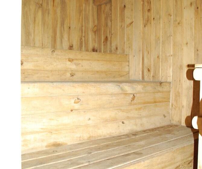 هتل Neptune Plaza