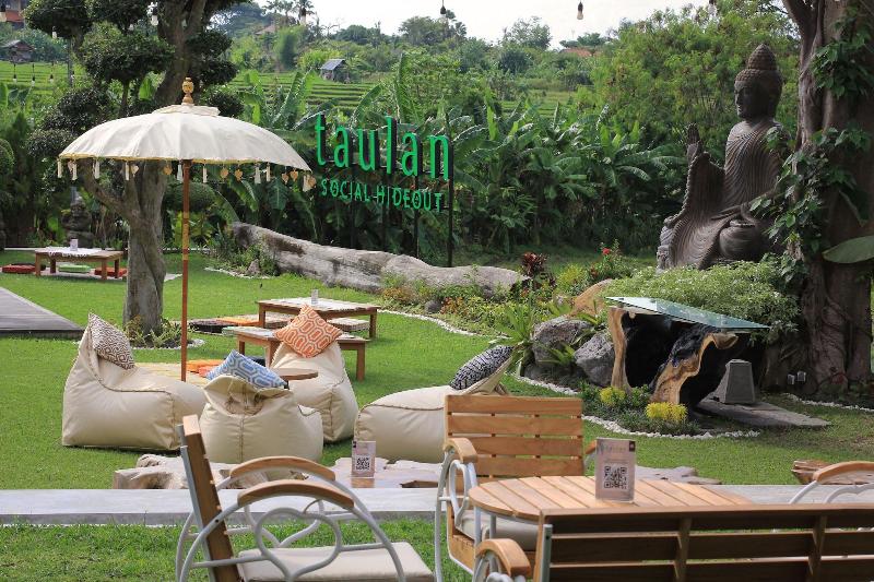 Отель Taulan Villa By Social Hideout