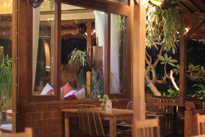 Отель Taulan Villa By Social Hideout