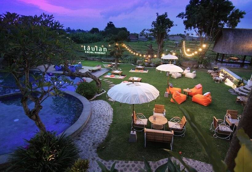 Отель Taulan Villa By Social Hideout