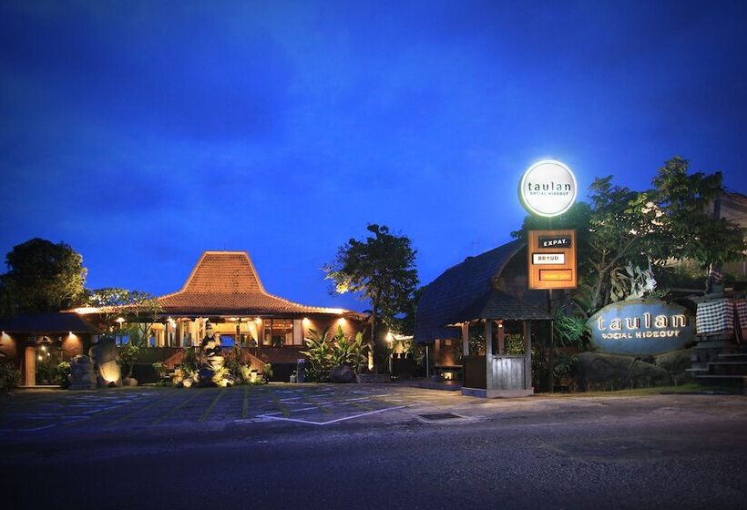 Отель Taulan Villa By Social Hideout