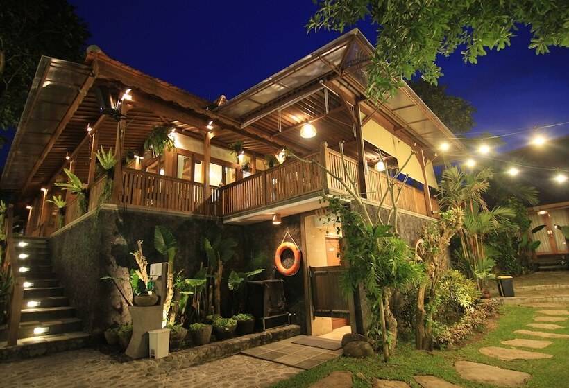 Отель Taulan Villa By Social Hideout