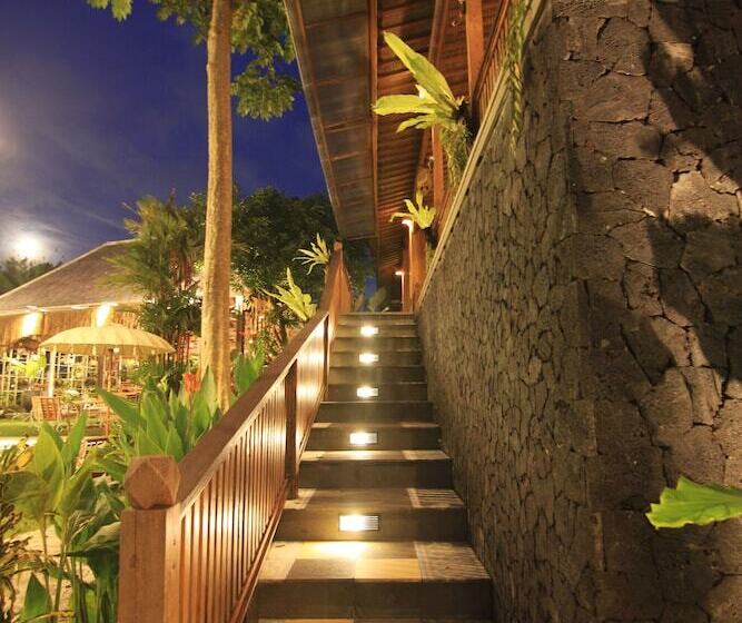 Отель Taulan Villa By Social Hideout