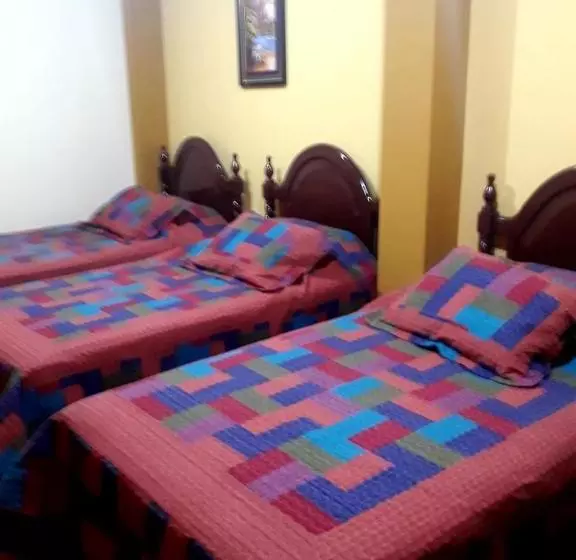 ペンション El Marquez