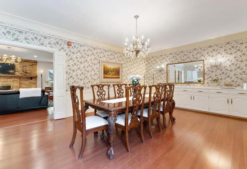 Presidents House B & B