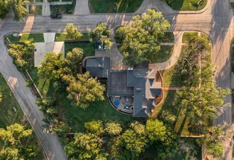 Presidents House B & B