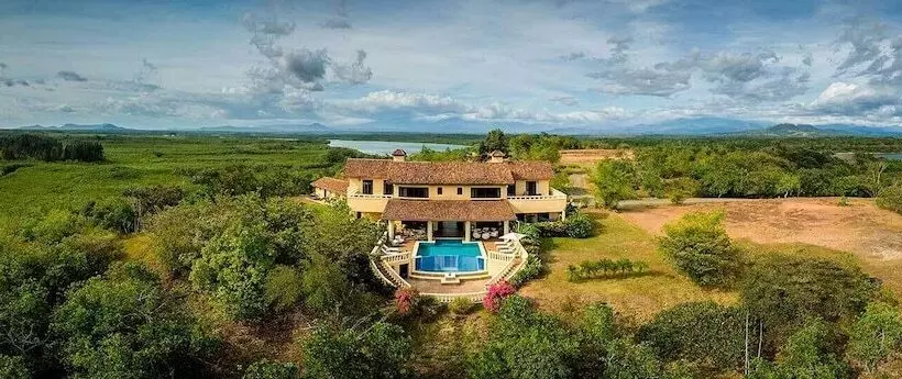 El Regalo Resort