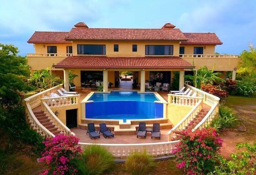 El Regalo Resort