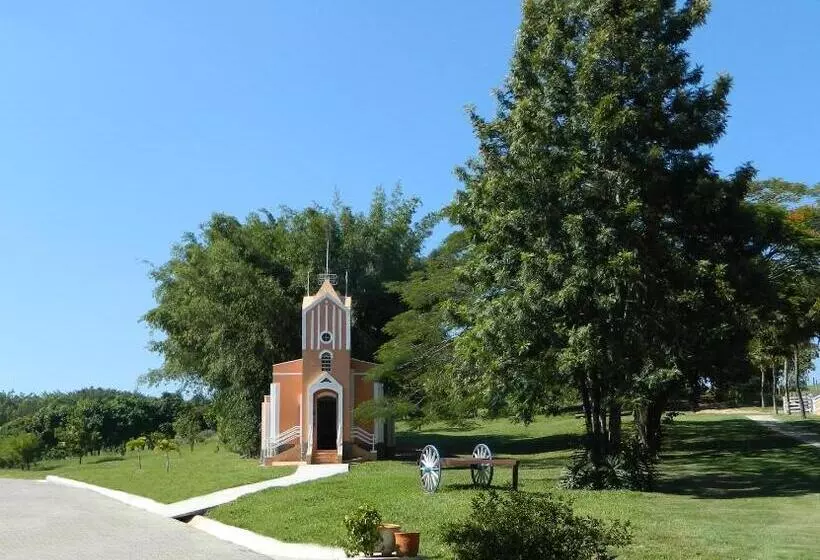 Hotelli Fazenda Ararita