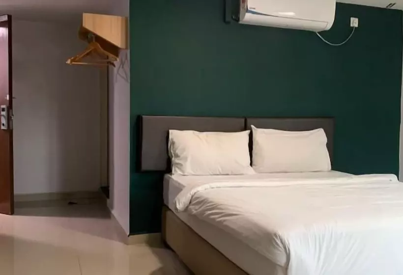 ホテル Room V @ Jalan Megat