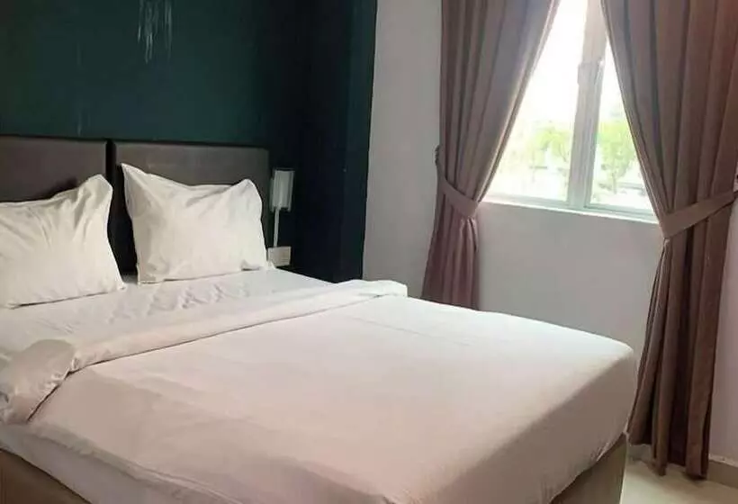 ホテル Room V @ Jalan Megat