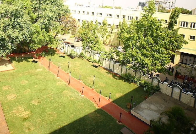 בית מלון כפרי Rajavihar