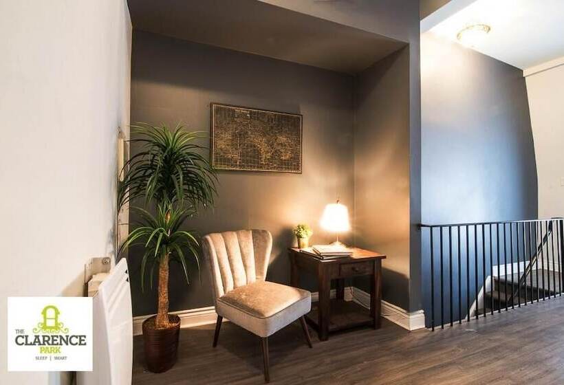 Szálló The Clarence Park