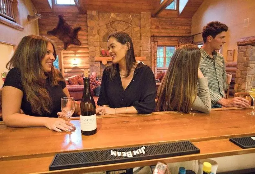 ホテル Circle Bar B Guest Ranch