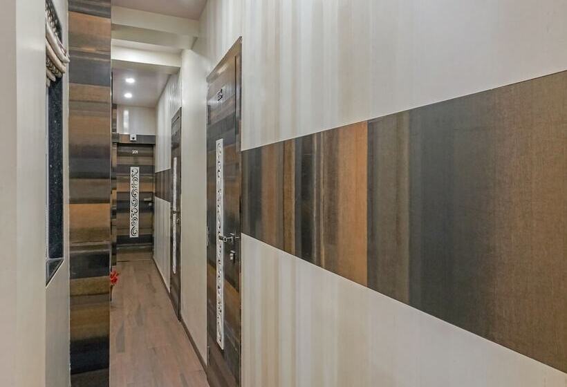 酒店 Oyo 23624 Panchgani Inn