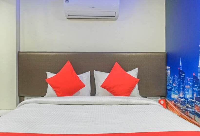 酒店 Oyo 23624 Panchgani Inn