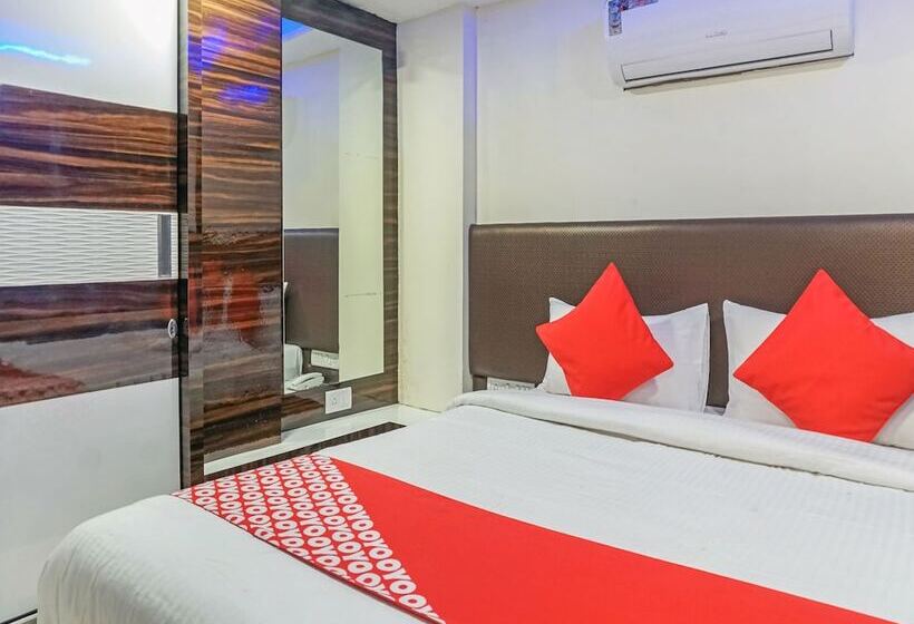 酒店 Oyo 23624 Panchgani Inn