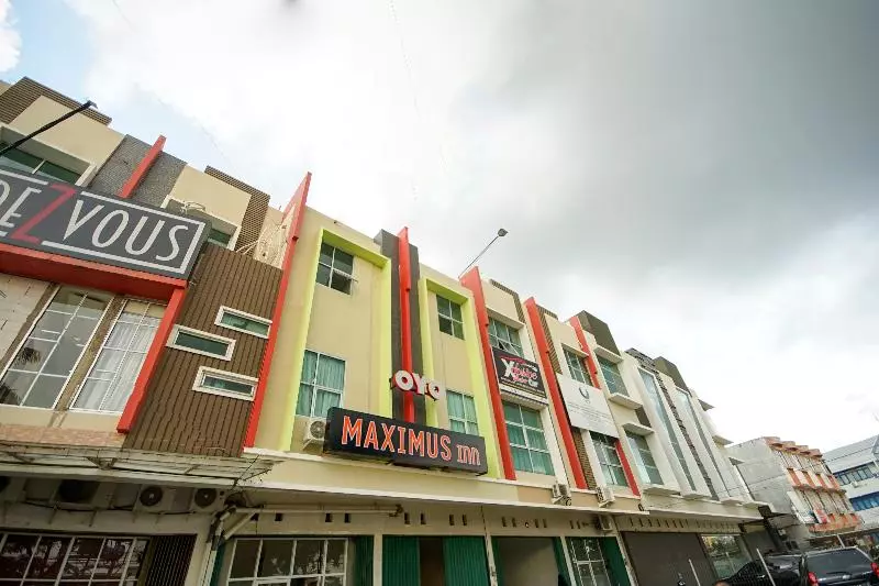 ホテル Oyo 251 The Maximus Inn