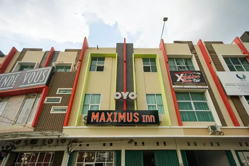 ホテル Oyo 251 The Maximus Inn