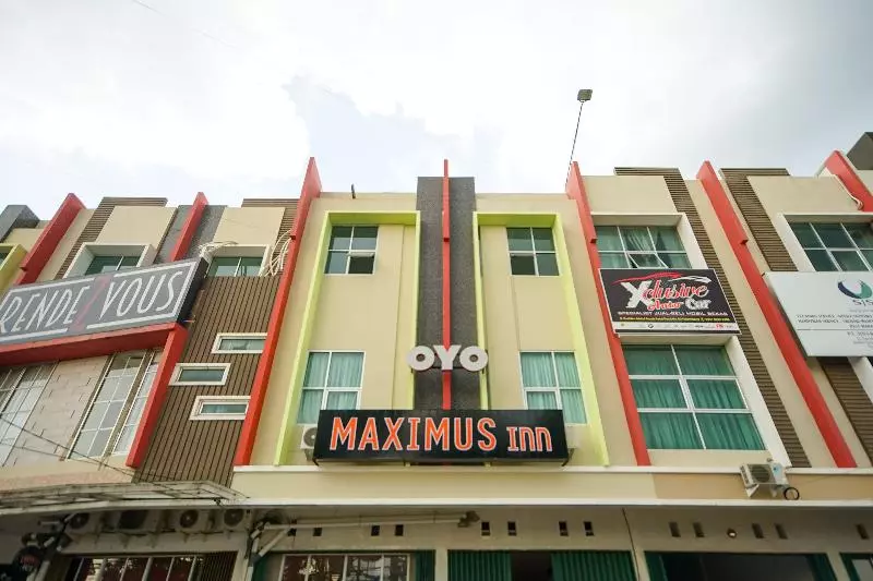 ホテル Oyo 251 The Maximus Inn