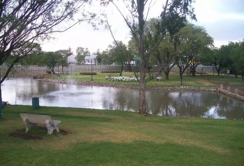 Hotelli Queens Casino And