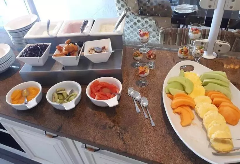 Hotelli Queens Casino And