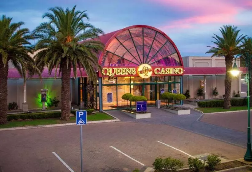 Hotelli Queens Casino And