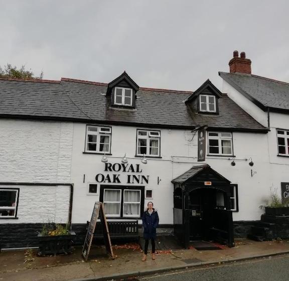 ホテル The Royal Oak