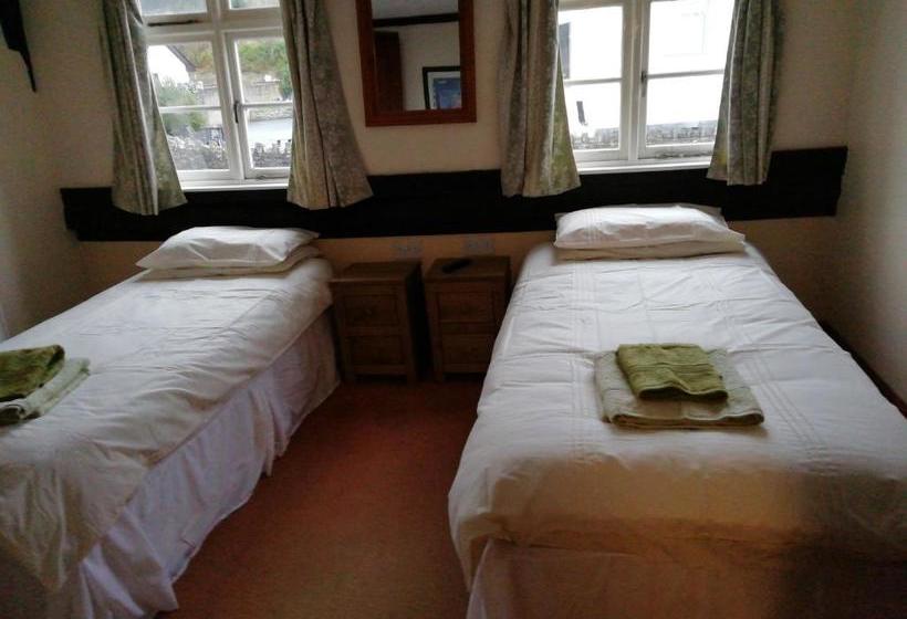 ホテル The Royal Oak