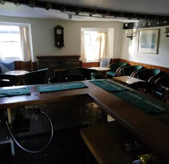 هتل The Royal Oak