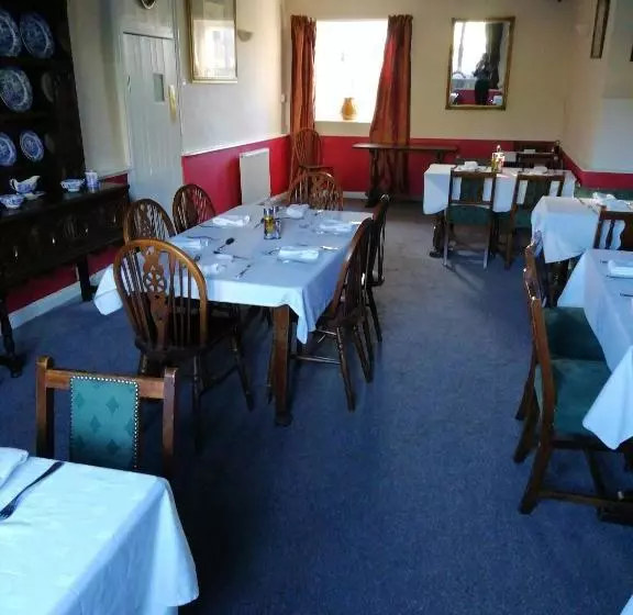 هتل The Royal Oak