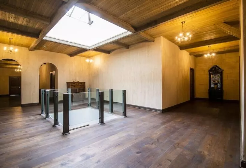 Apricot Hotel Yerevan