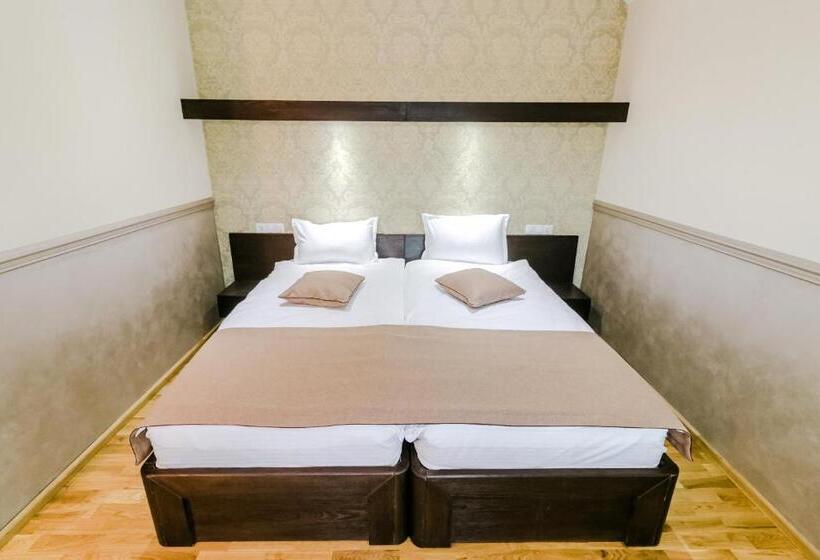 בית מלון כפרי Marina