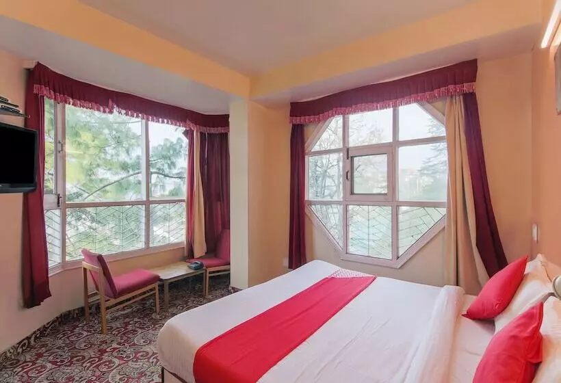 هتل Oyo 22748 Barowalia Resorts