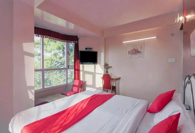 هتل Oyo 22748 Barowalia Resorts