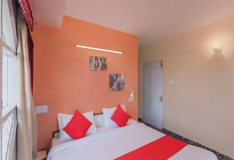 هتل Oyo 22748 Barowalia Resorts