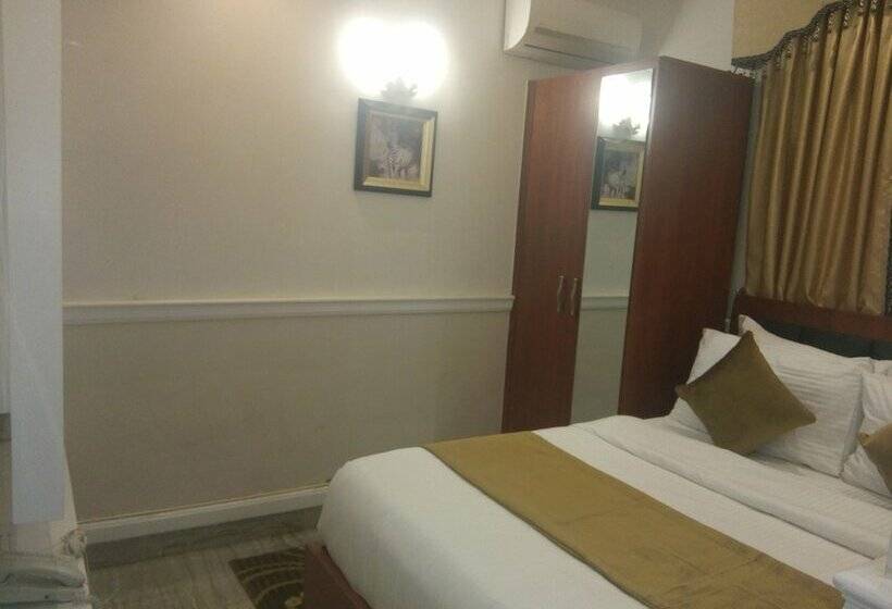 هتل Vanessa Paris