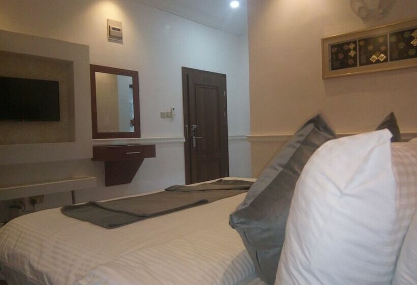 هتل Vanessa Paris