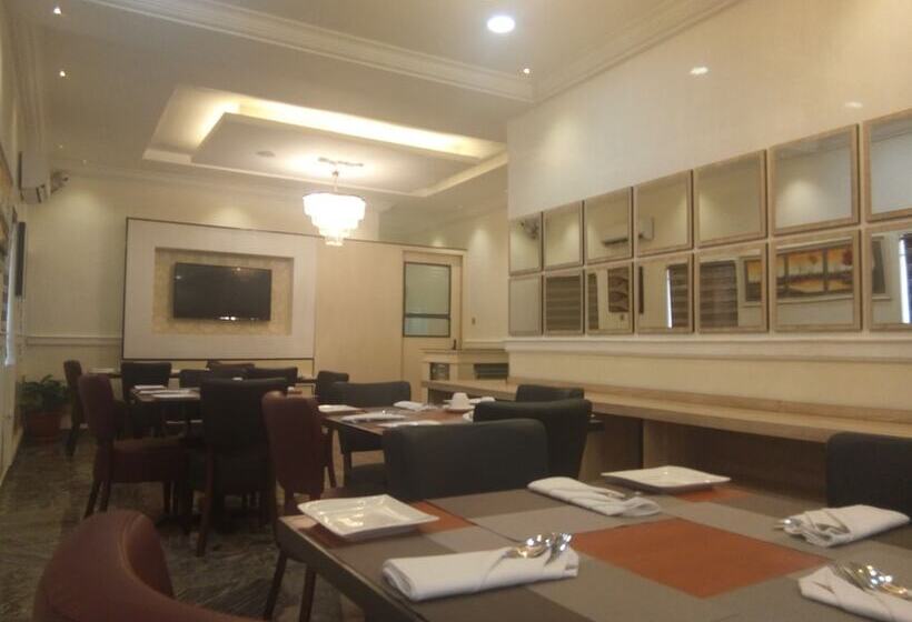 هتل Vanessa Paris