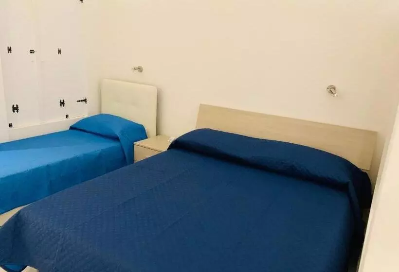 Luxar Room