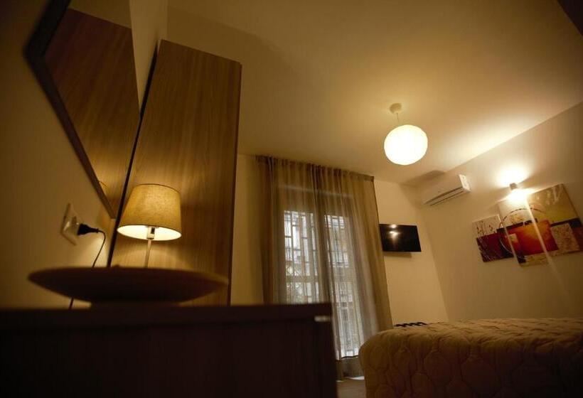 צימר Phalanthos Taranto