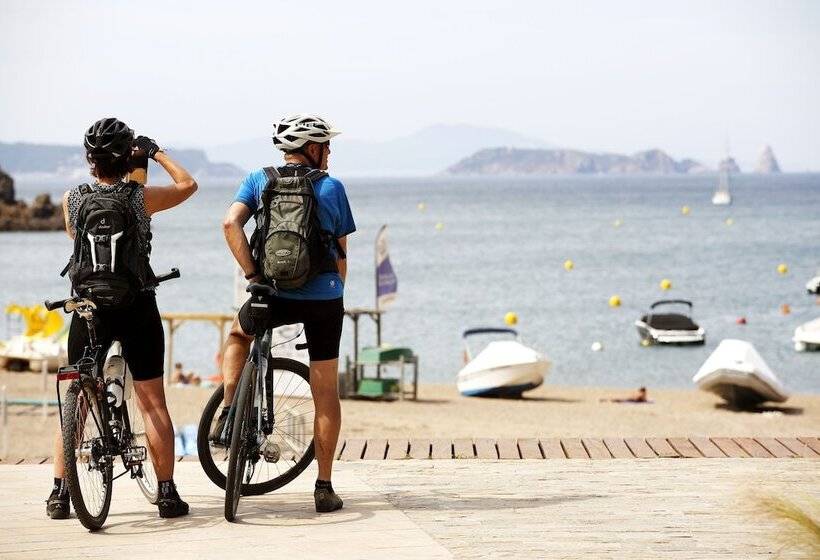 Отель Hostal Ses Negres