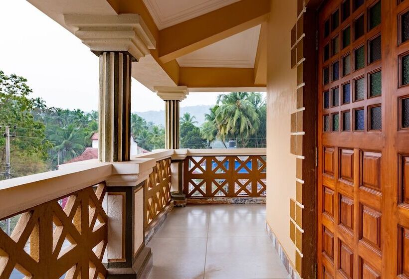 ホテル Jm Vista Suites