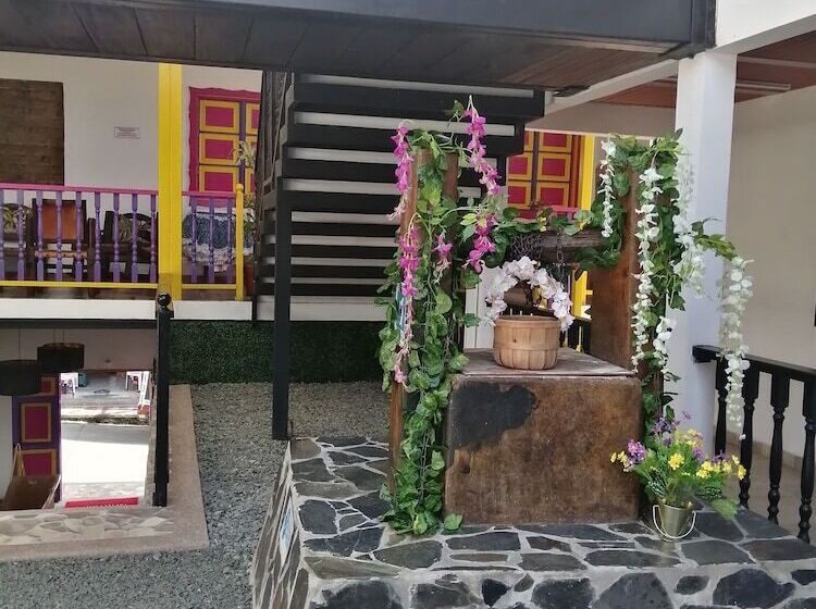 בית מלון כפרי La Tia Emiss