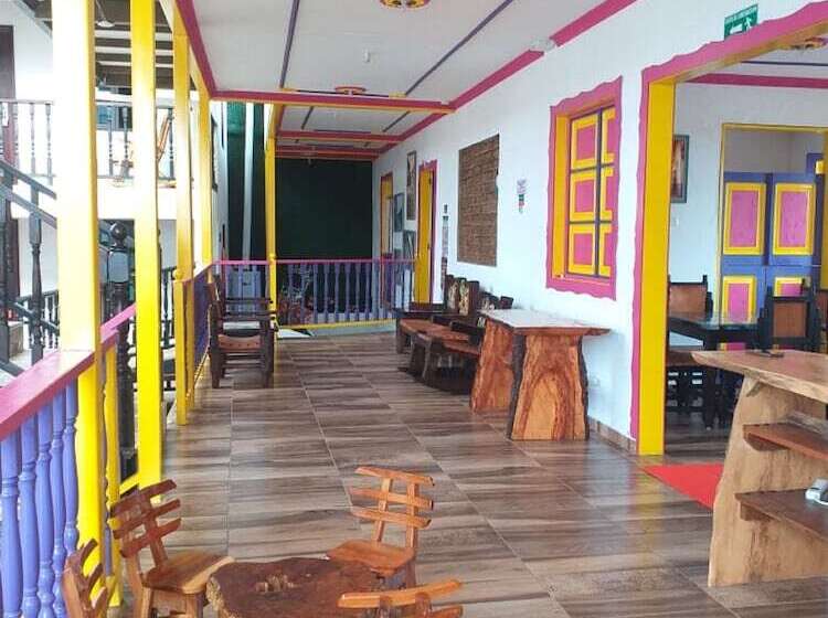 בית מלון כפרי La Tia Emiss