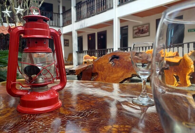 בית מלון כפרי La Tia Emiss