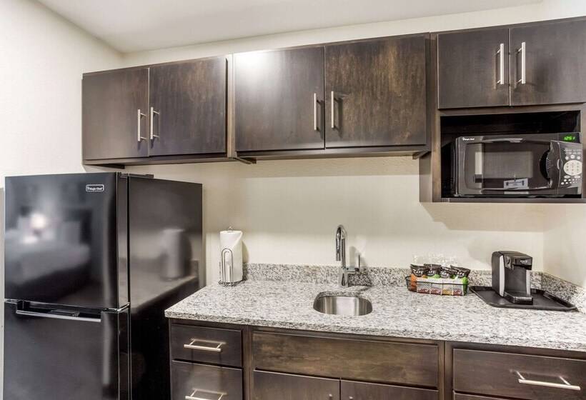 בית מלון כפרי Mainstay Suites Logan Ohio Hocking Hills