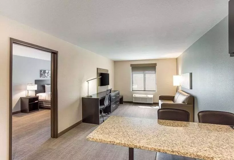 Hotelli Mainstay Suites Logan Ohio Hocking Hills