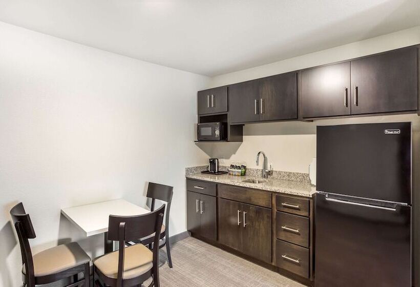 בית מלון כפרי Mainstay Suites Logan Ohio Hocking Hills